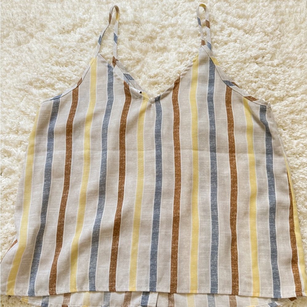 Button Down Summer Tank - Picture 3 of 3